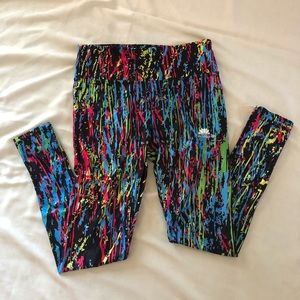 Lotus Leggings, color splash tights.
